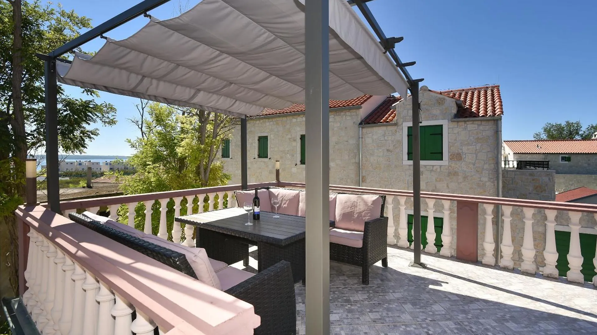 Apartments Ledinko Privlaka  Croatia