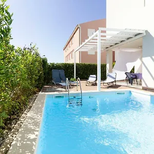 Samba With Private Pool Apartment